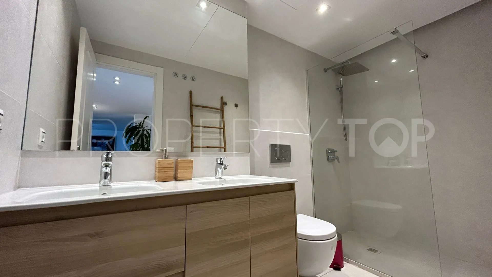 Comprar atico duplex en Los Pinos de Nagüeles con 3 dormitorios