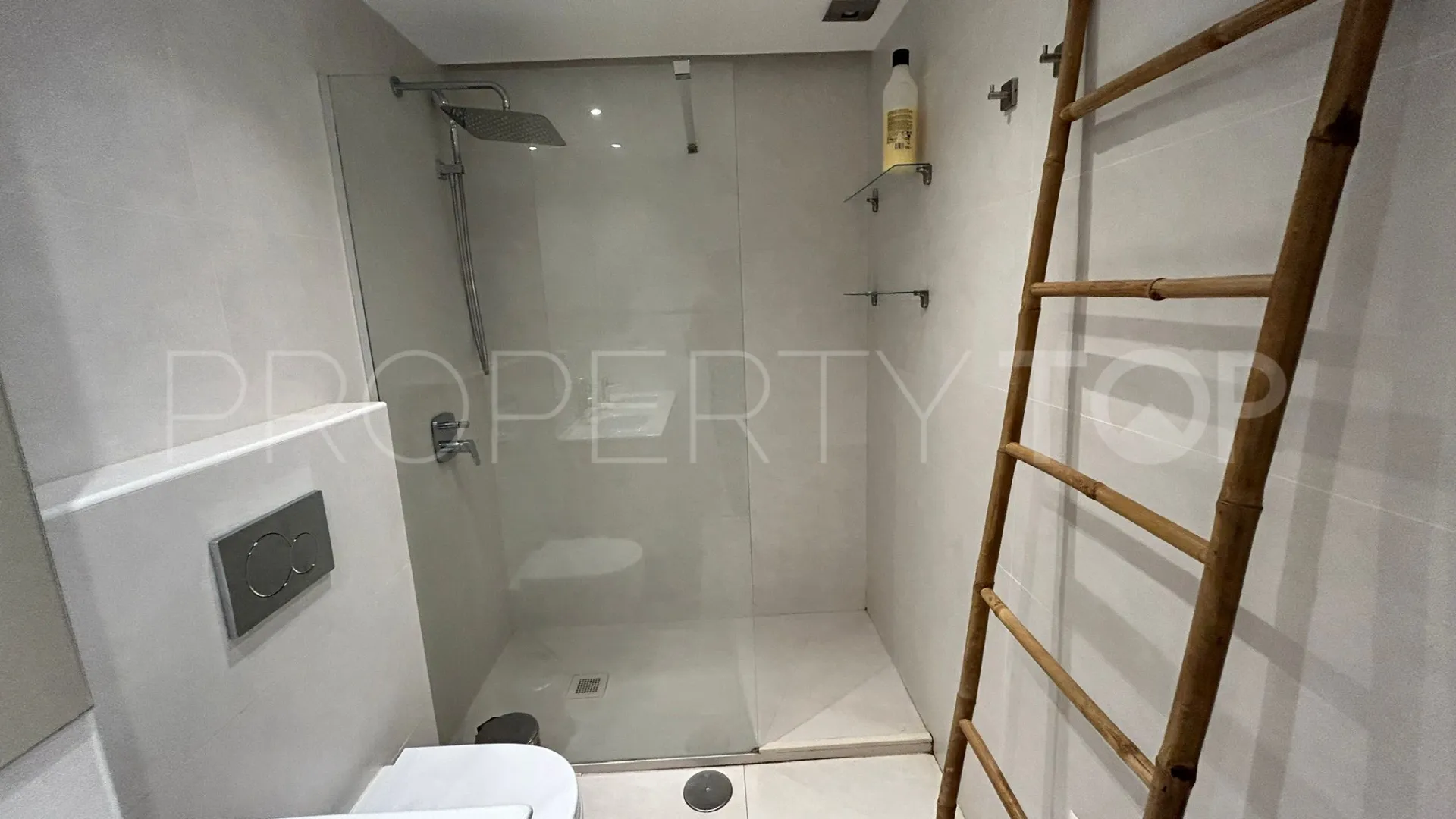 Comprar atico duplex en Los Pinos de Nagüeles con 3 dormitorios