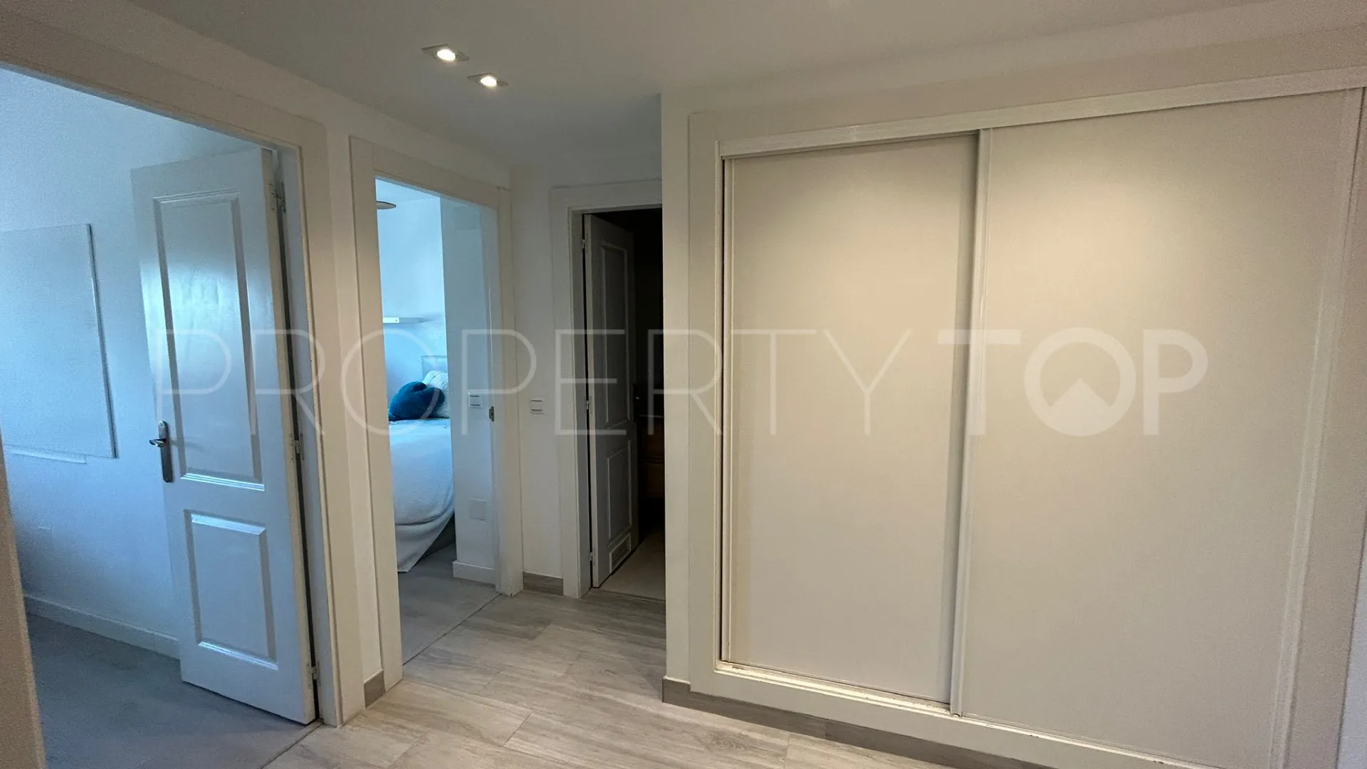 Comprar atico duplex en Los Pinos de Nagüeles con 3 dormitorios
