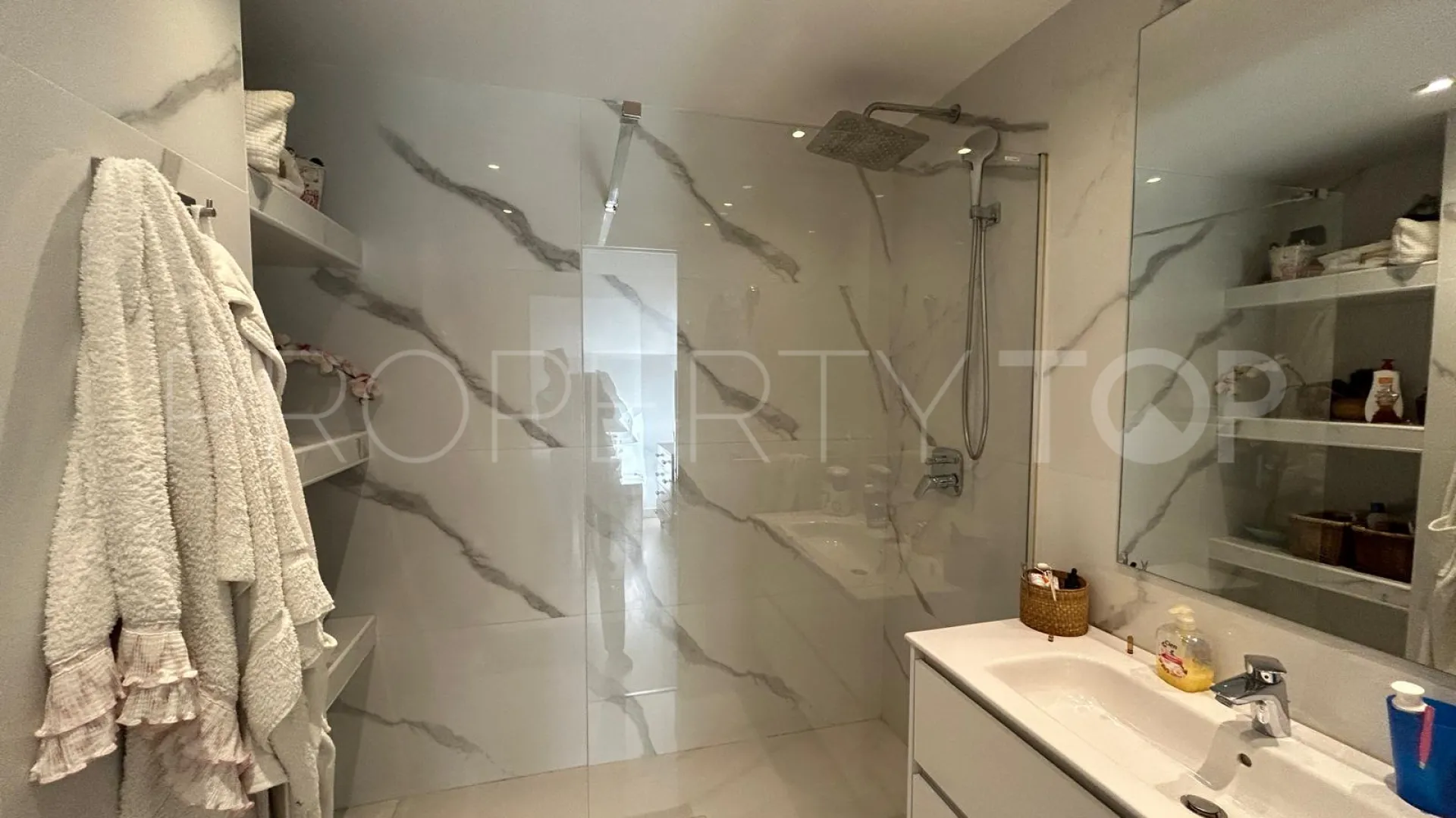 Comprar atico duplex en Los Pinos de Nagüeles con 3 dormitorios