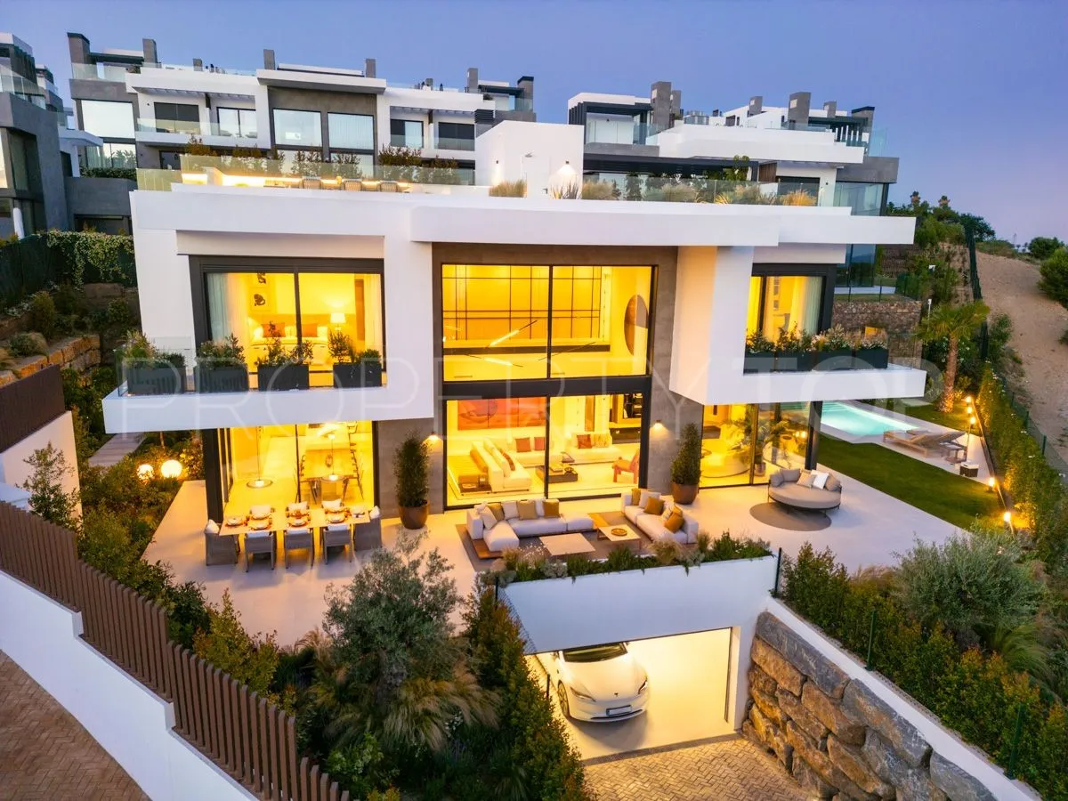 Marbella 5 bedrooms villa for sale