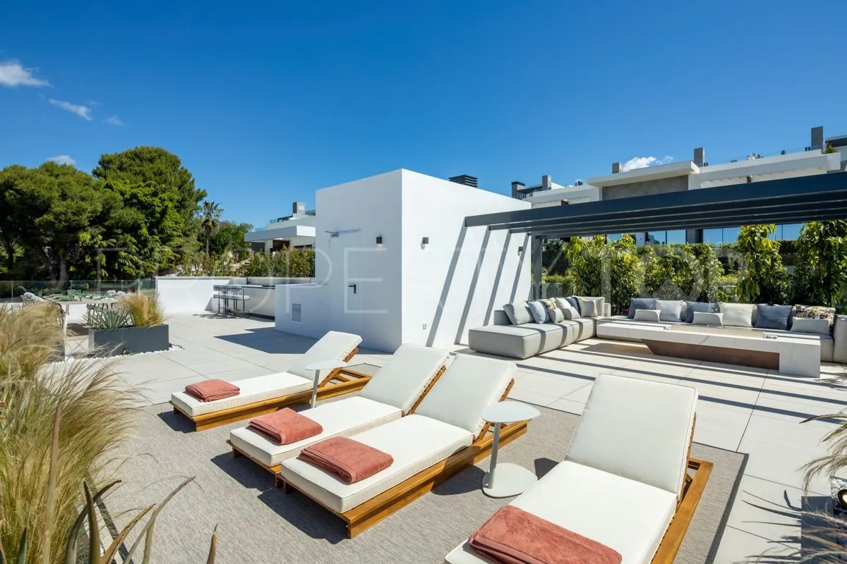 Marbella 5 bedrooms villa for sale