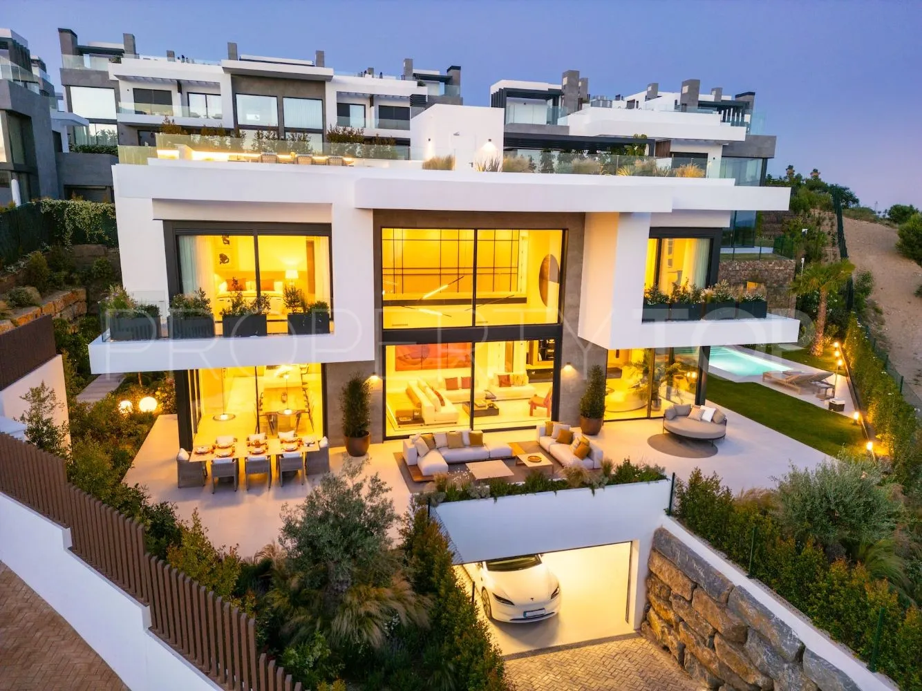 Marbella 5 bedrooms villa for sale