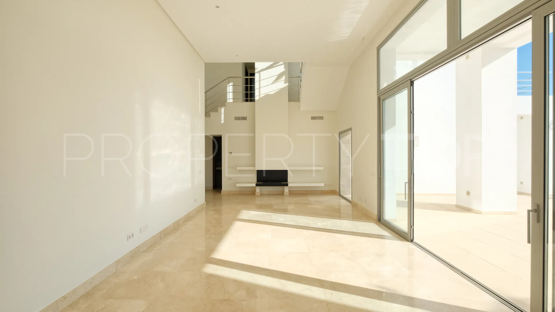For sale villa with 4 bedrooms in Benahavis