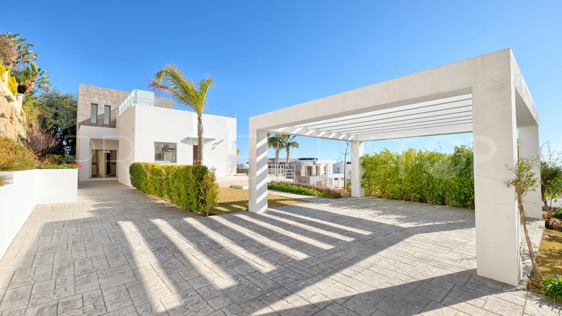 For sale villa with 4 bedrooms in Benahavis