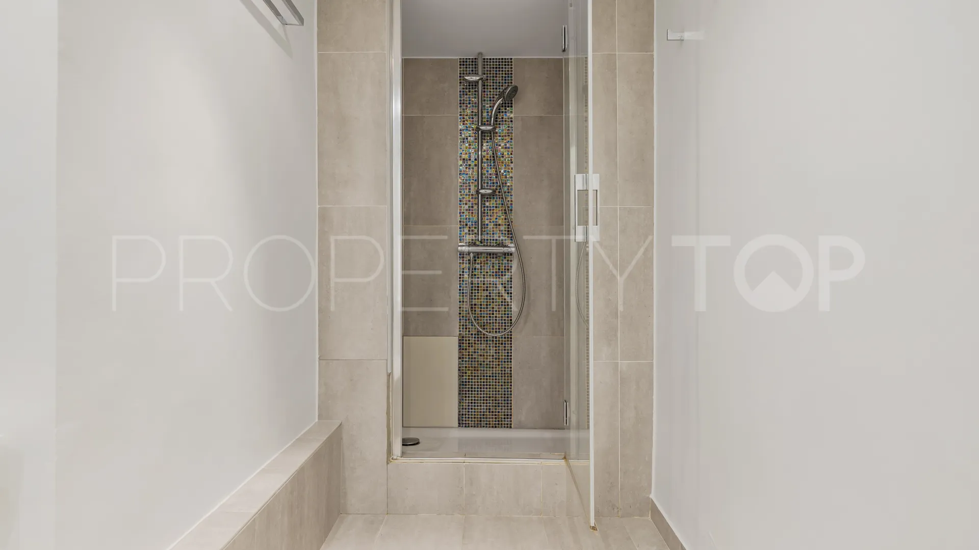 Semi detached house with 5 bedrooms for sale in Benahavis