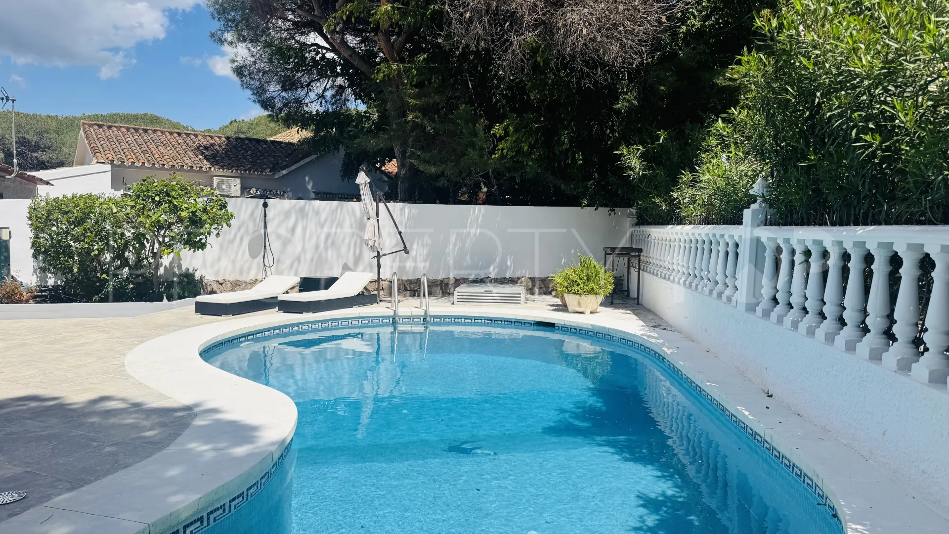 Chalet en venta en Elviria de 4 dormitorios
