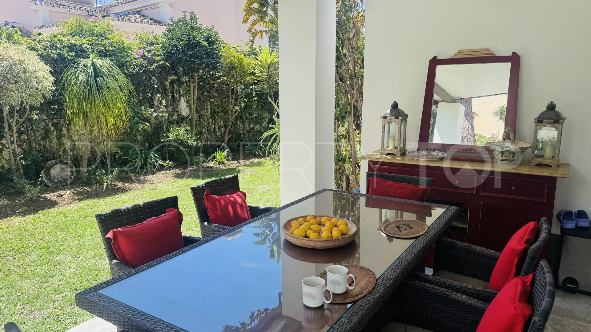 Chalet en venta en Elviria de 4 dormitorios