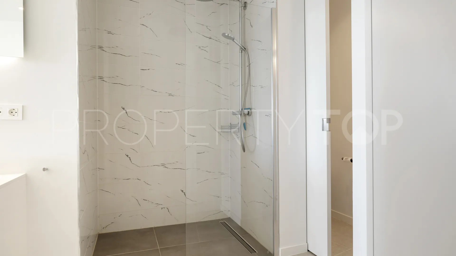 For sale villa in Benahavis