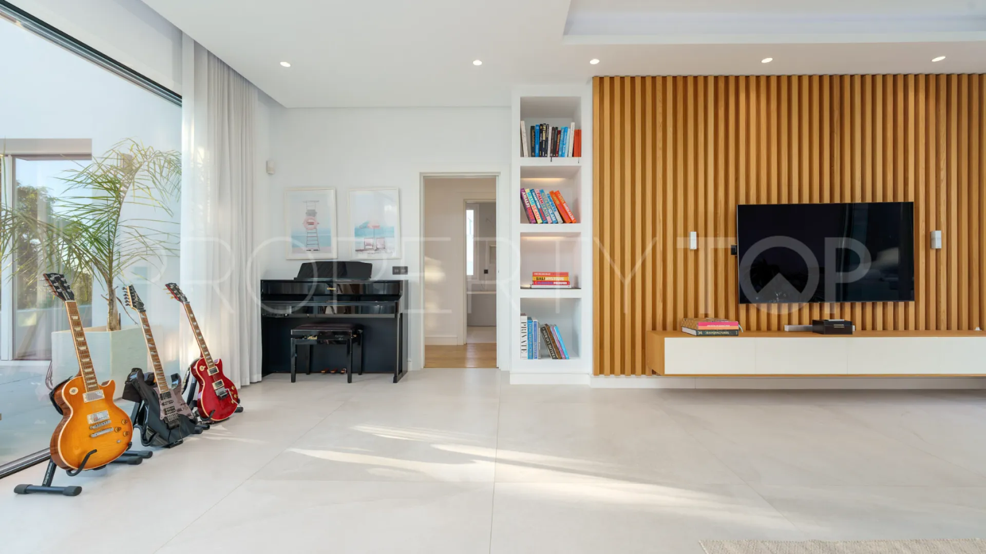 5 bedrooms Marbella villa for sale