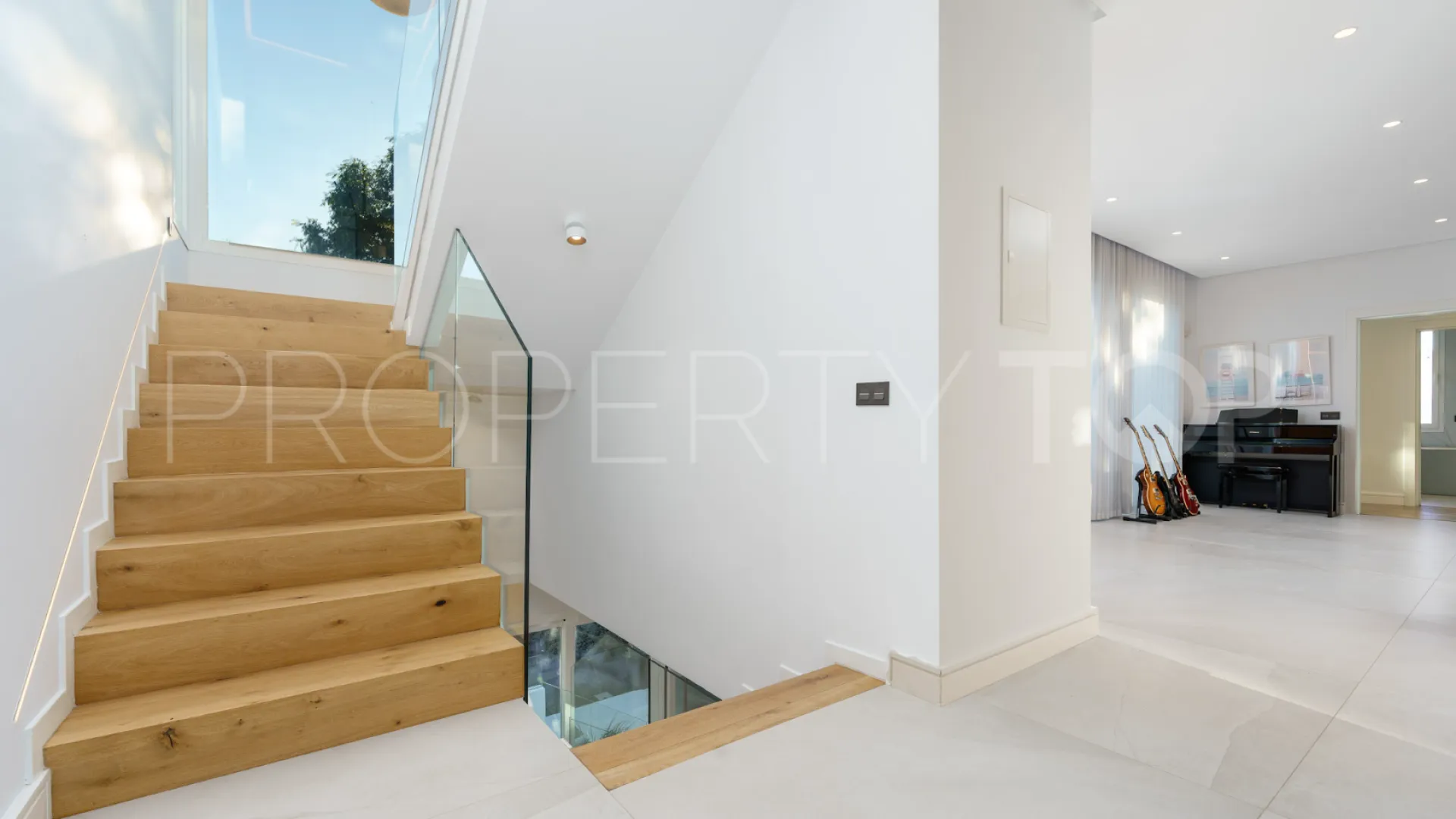 5 bedrooms Marbella villa for sale