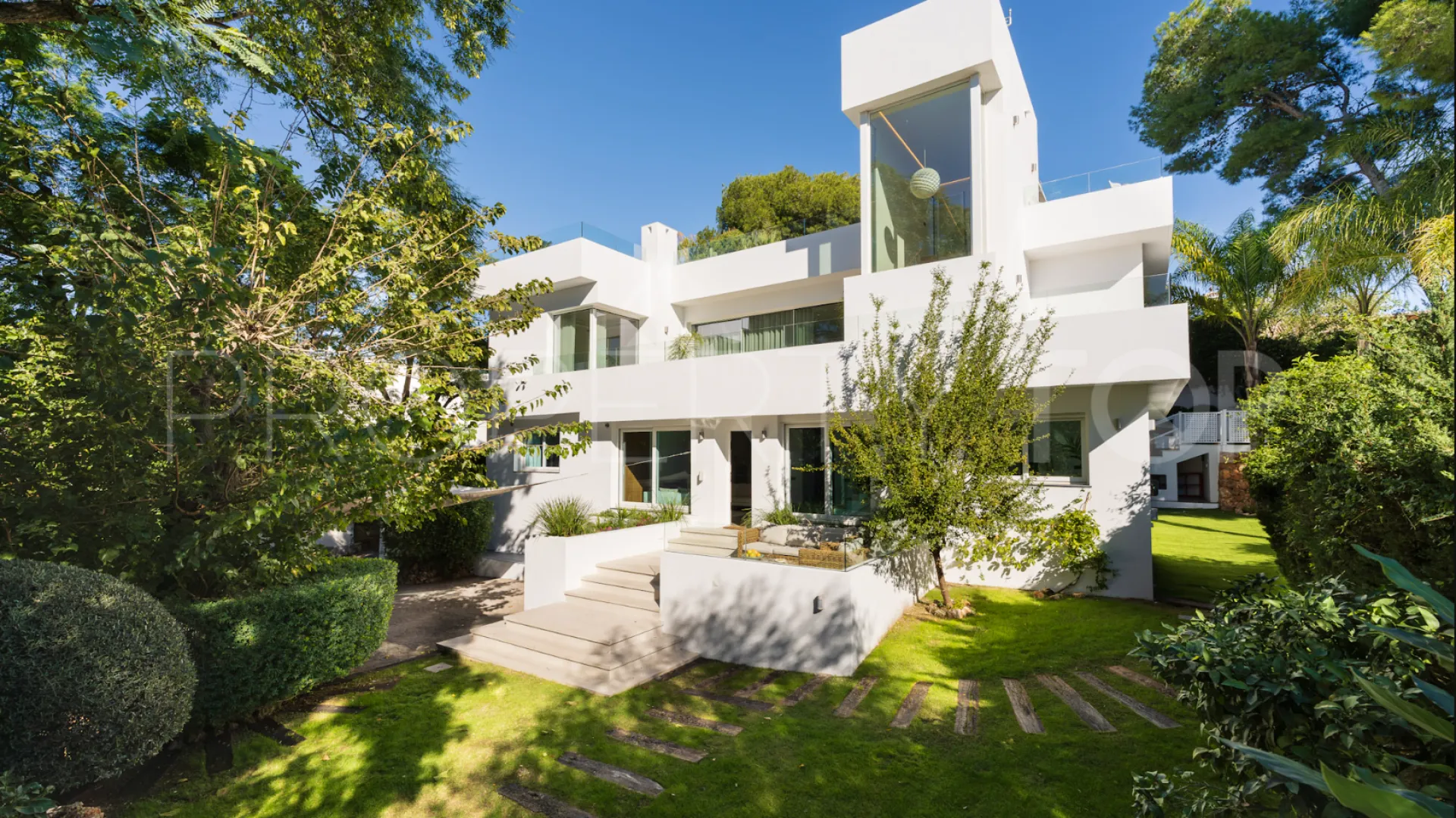5 bedrooms Marbella villa for sale