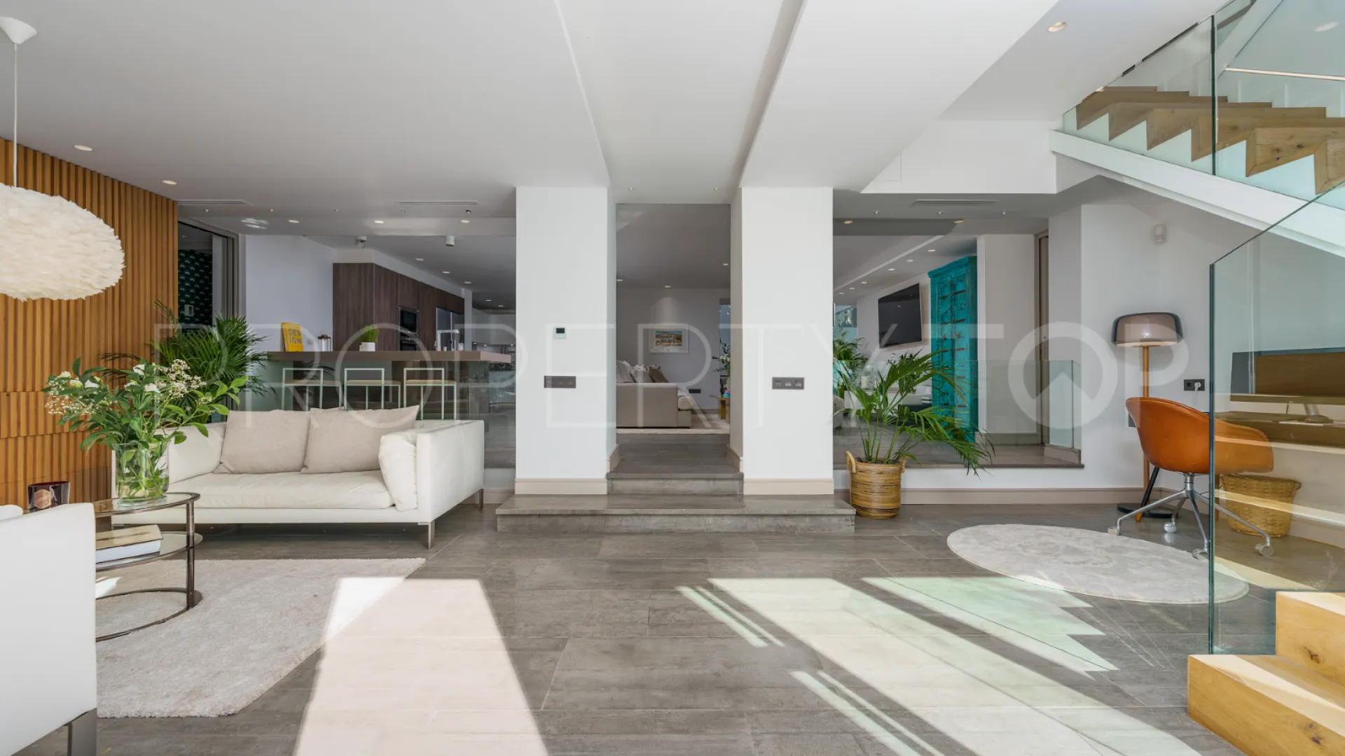 5 bedrooms Marbella villa for sale