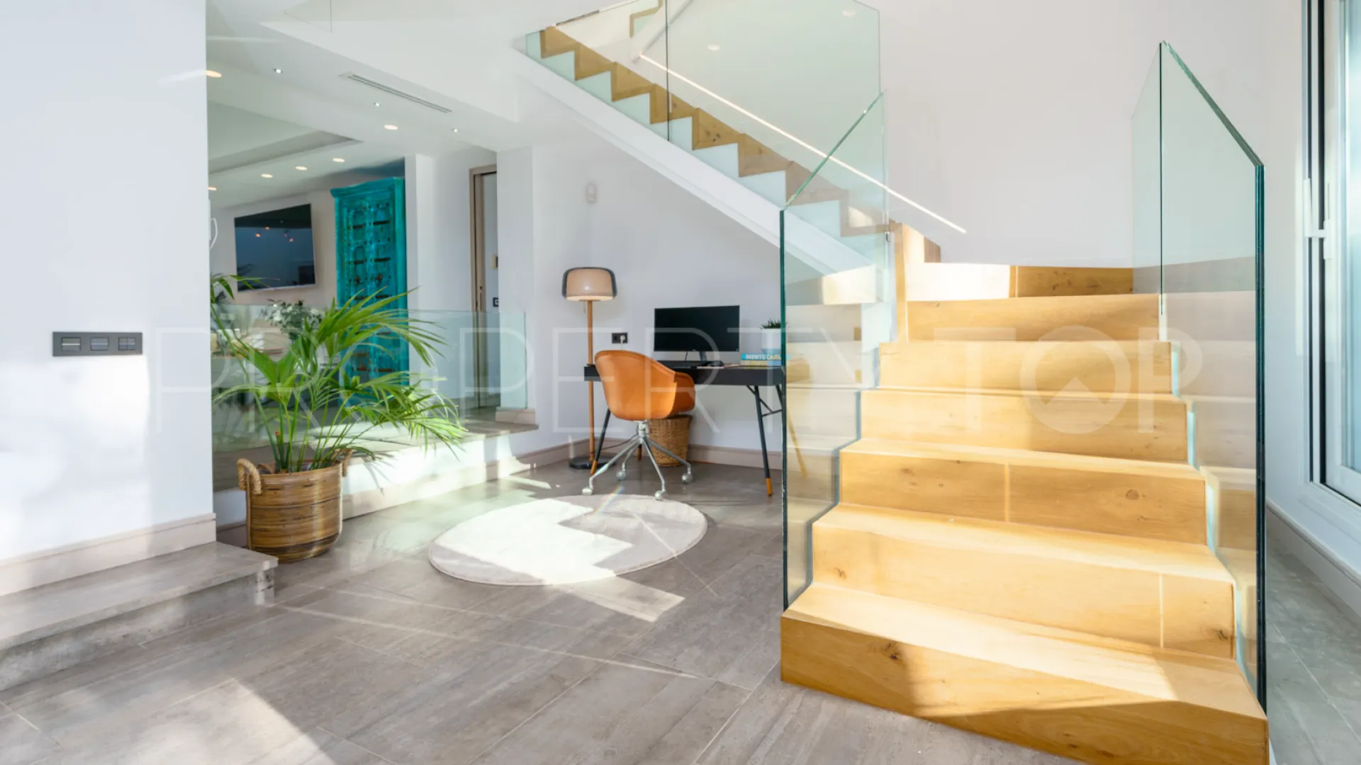 5 bedrooms Marbella villa for sale