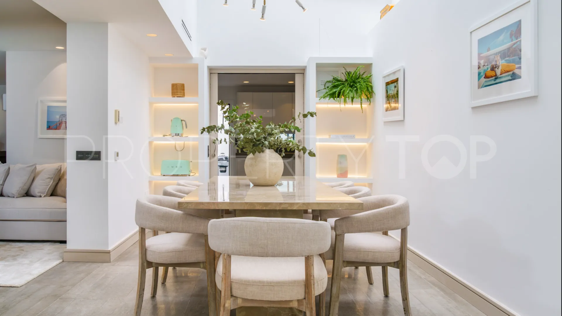 5 bedrooms Marbella villa for sale