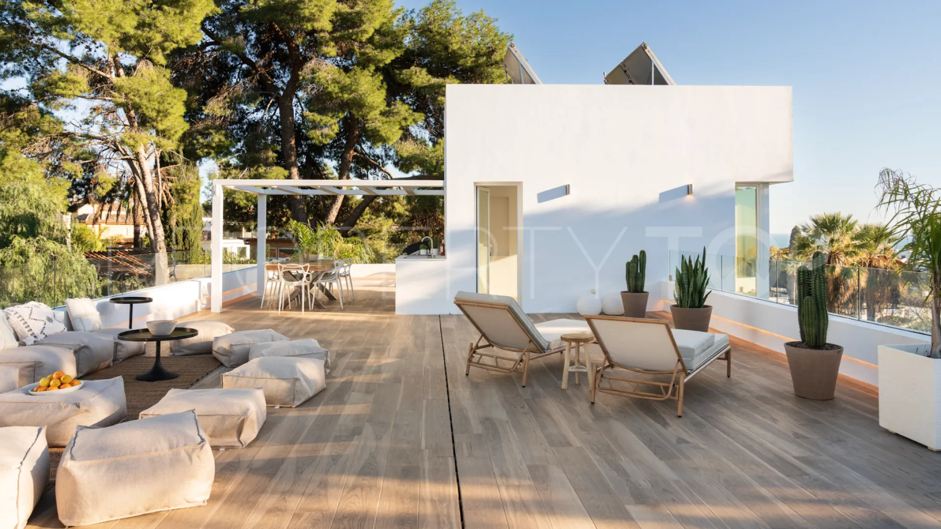 5 bedrooms Marbella villa for sale