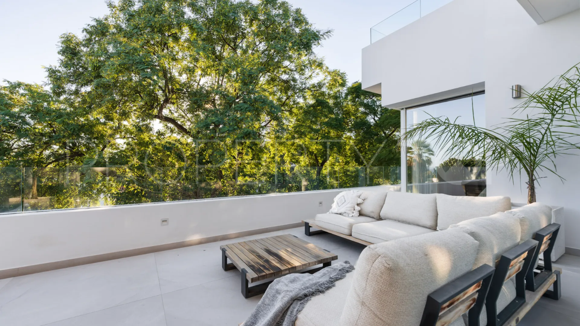 5 bedrooms Marbella villa for sale