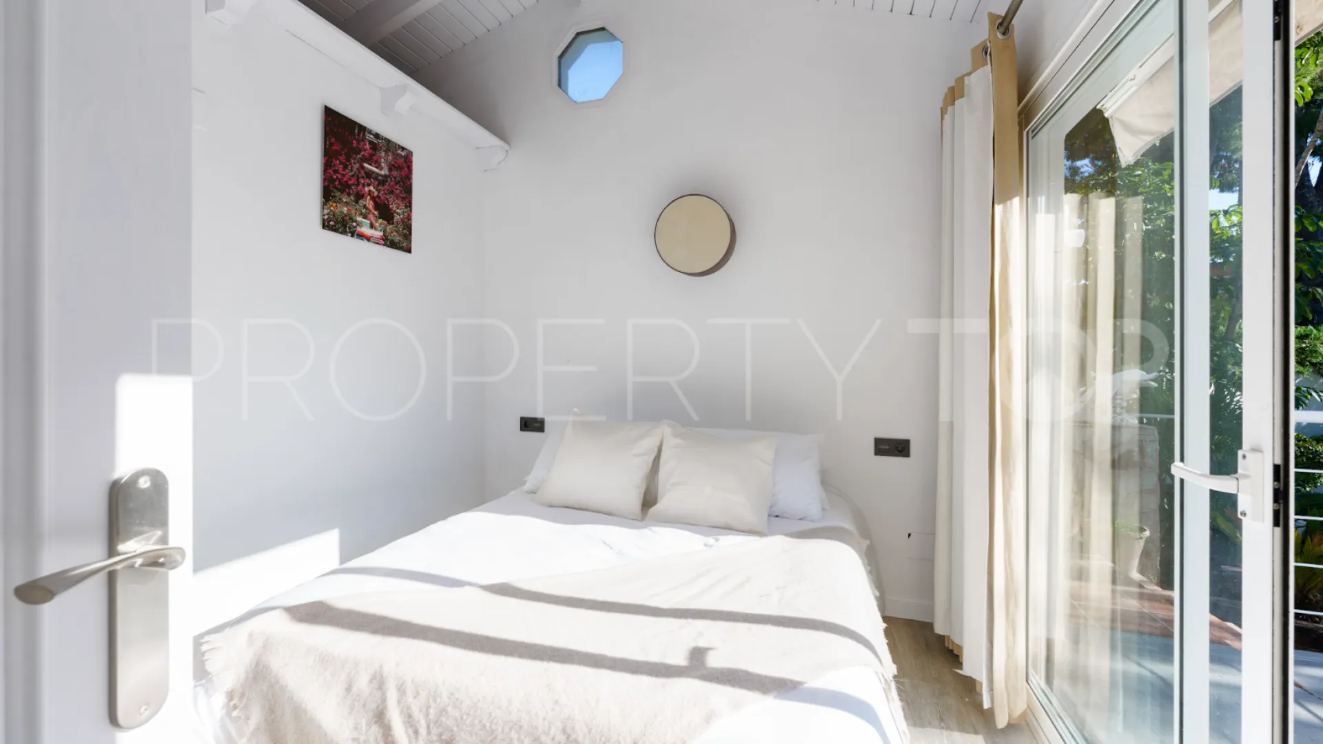 5 bedrooms Marbella villa for sale