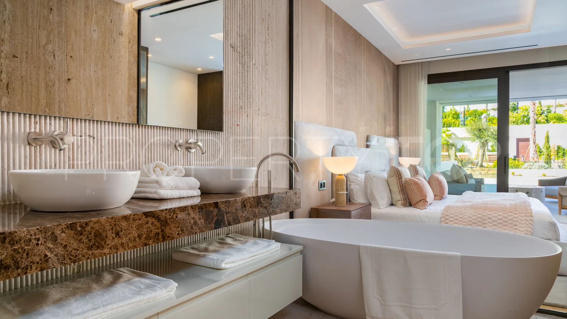 Ground floor apartment for sale in Marbella Golden Mile