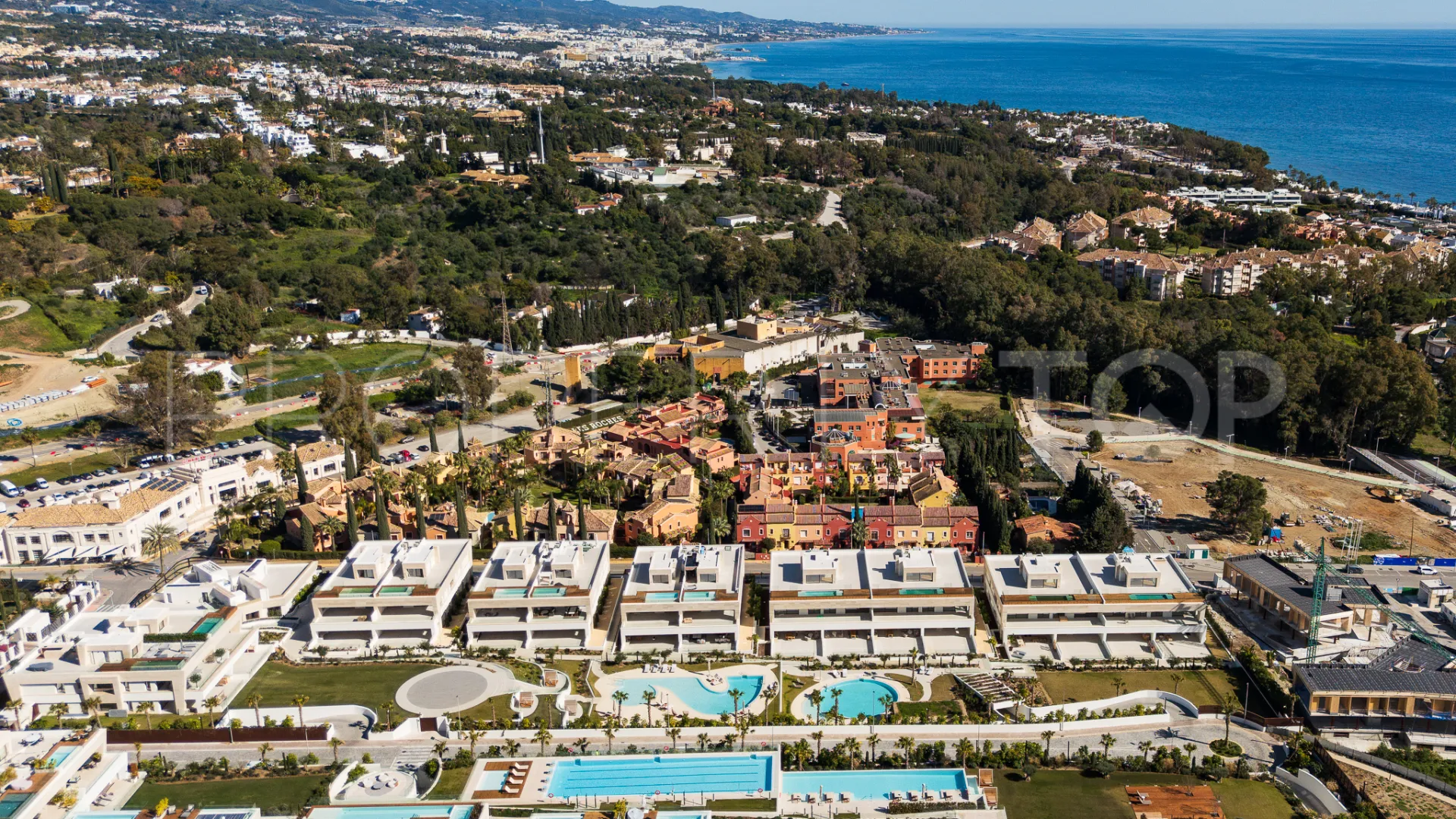 Ground floor apartment for sale in Marbella Golden Mile