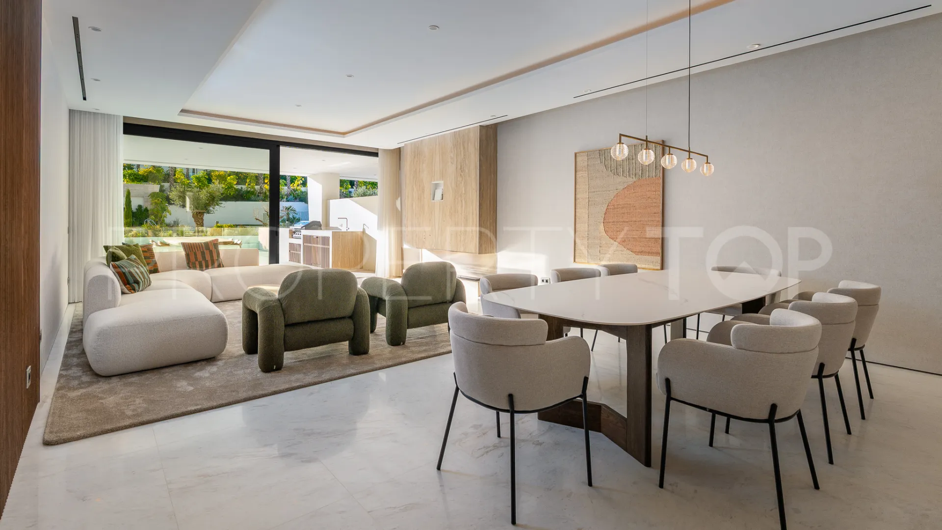 Ground floor apartment for sale in Marbella Golden Mile
