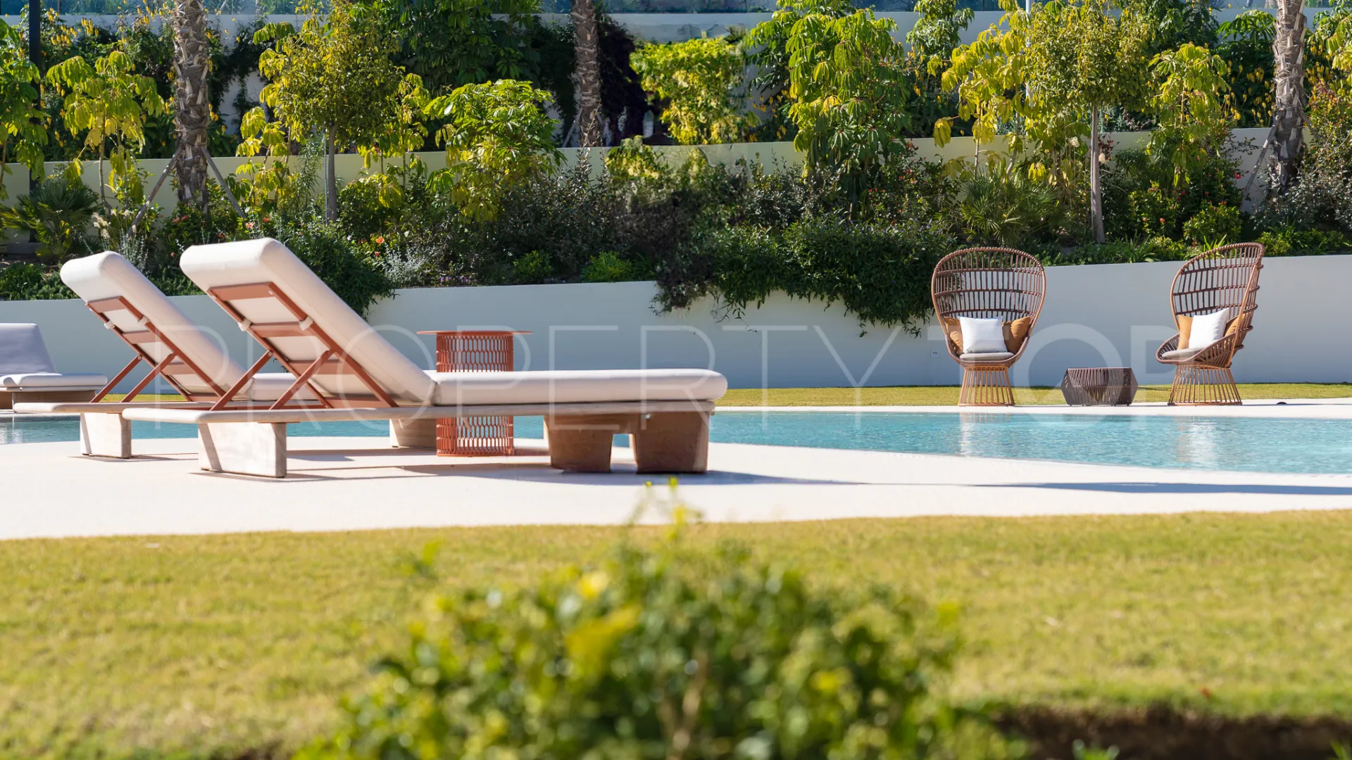 Ground floor apartment for sale in Marbella Golden Mile