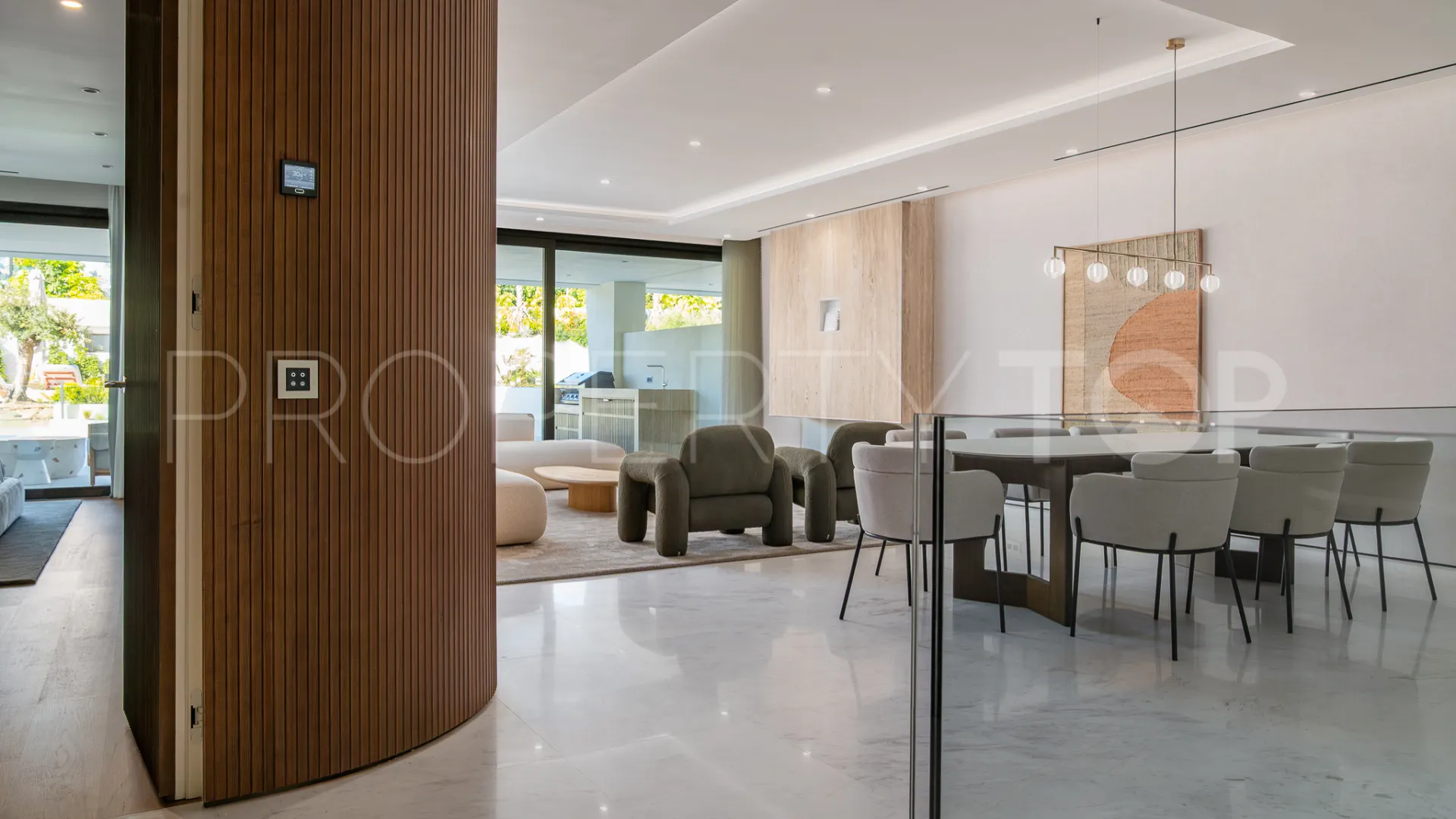 Ground floor apartment for sale in Marbella Golden Mile
