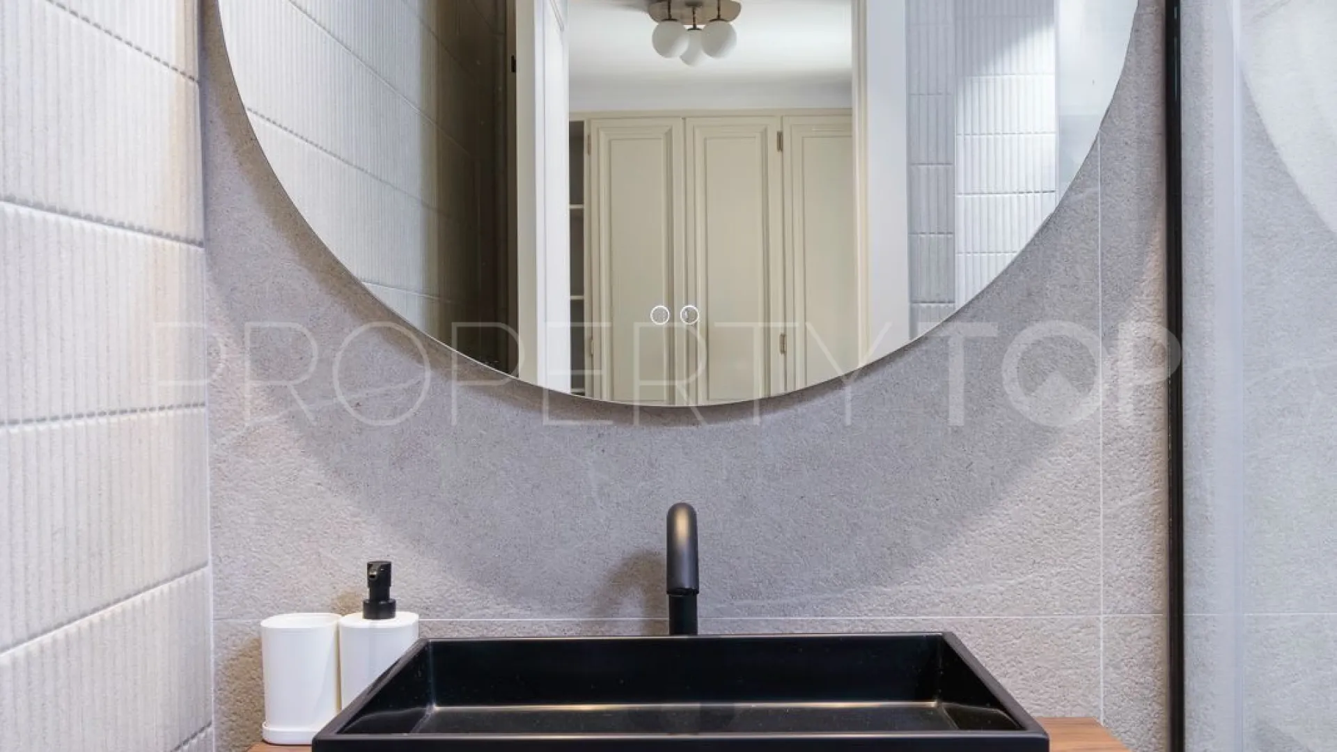 Apartment for sale in Marbella - Puerto Banus