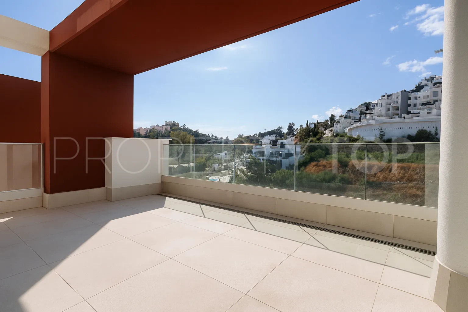 For sale duplex penthouse in La Quinta with 3 bedrooms