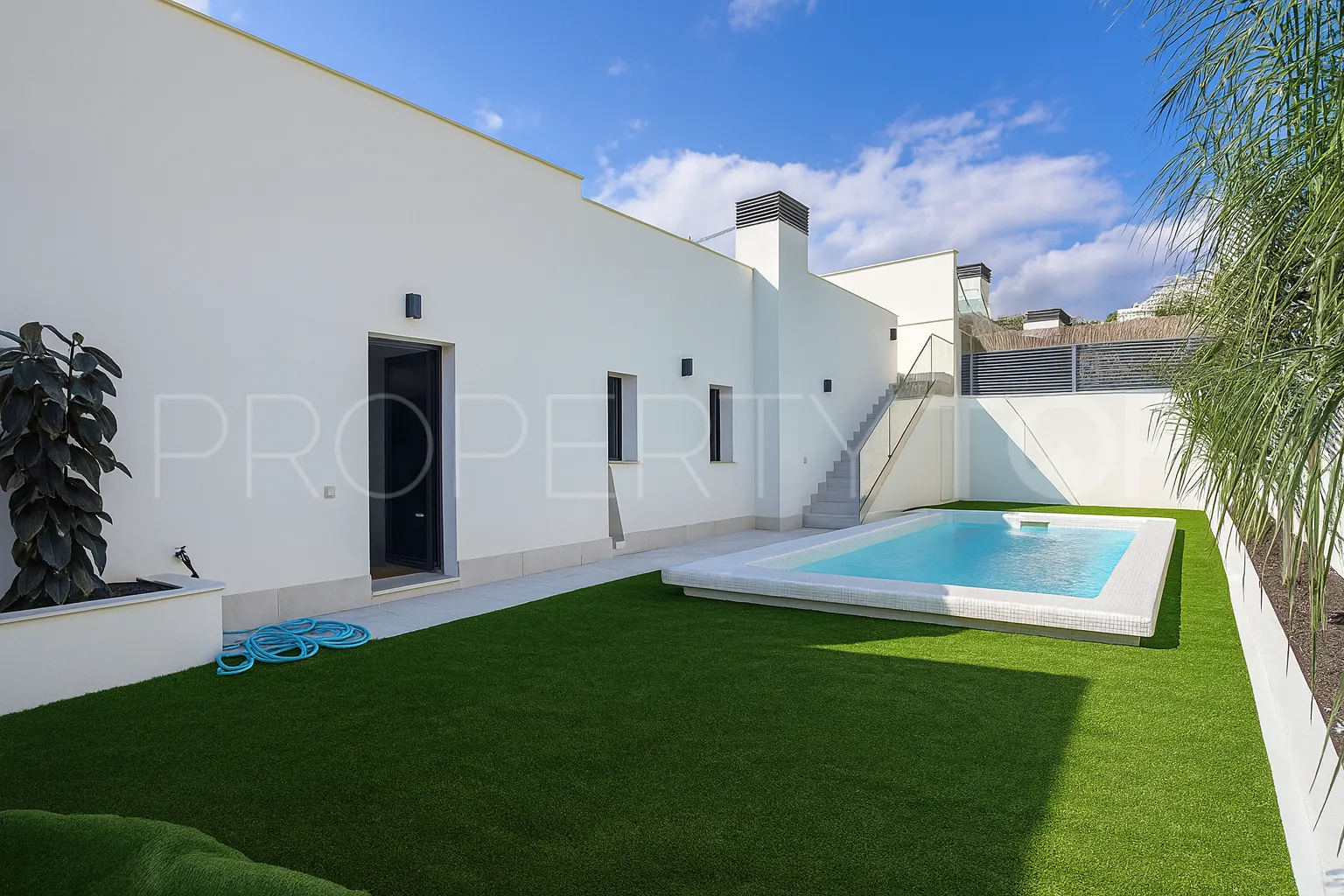 For sale duplex penthouse in La Quinta with 3 bedrooms