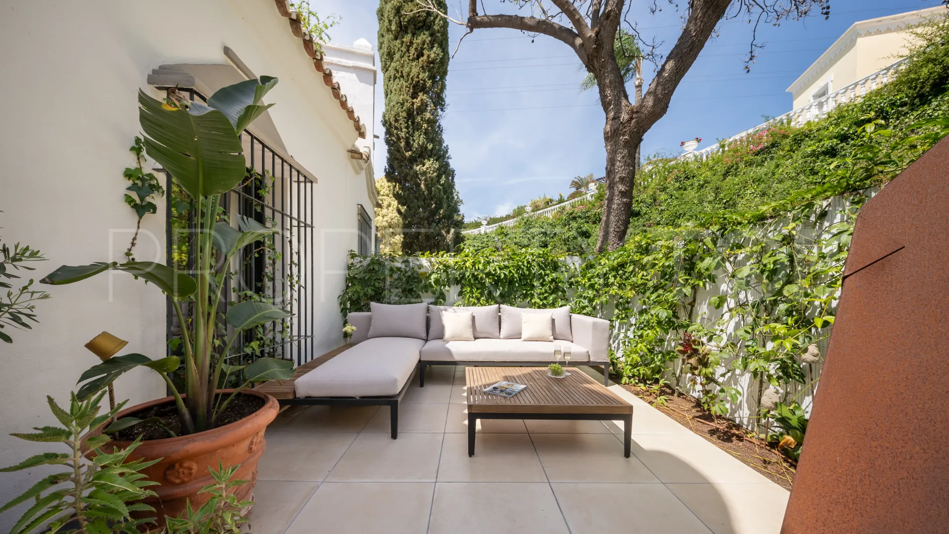 Golden Mile 4 bedrooms town house for sale