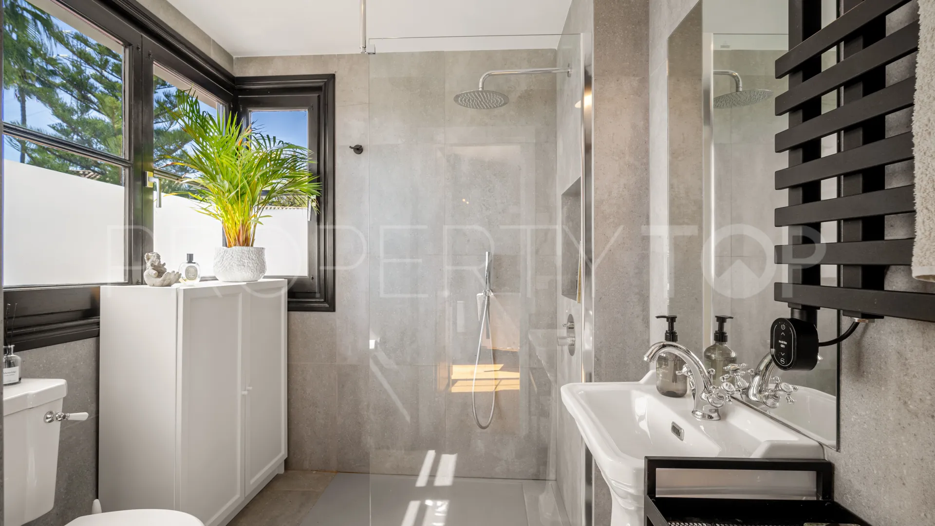 Golden Mile 4 bedrooms town house for sale