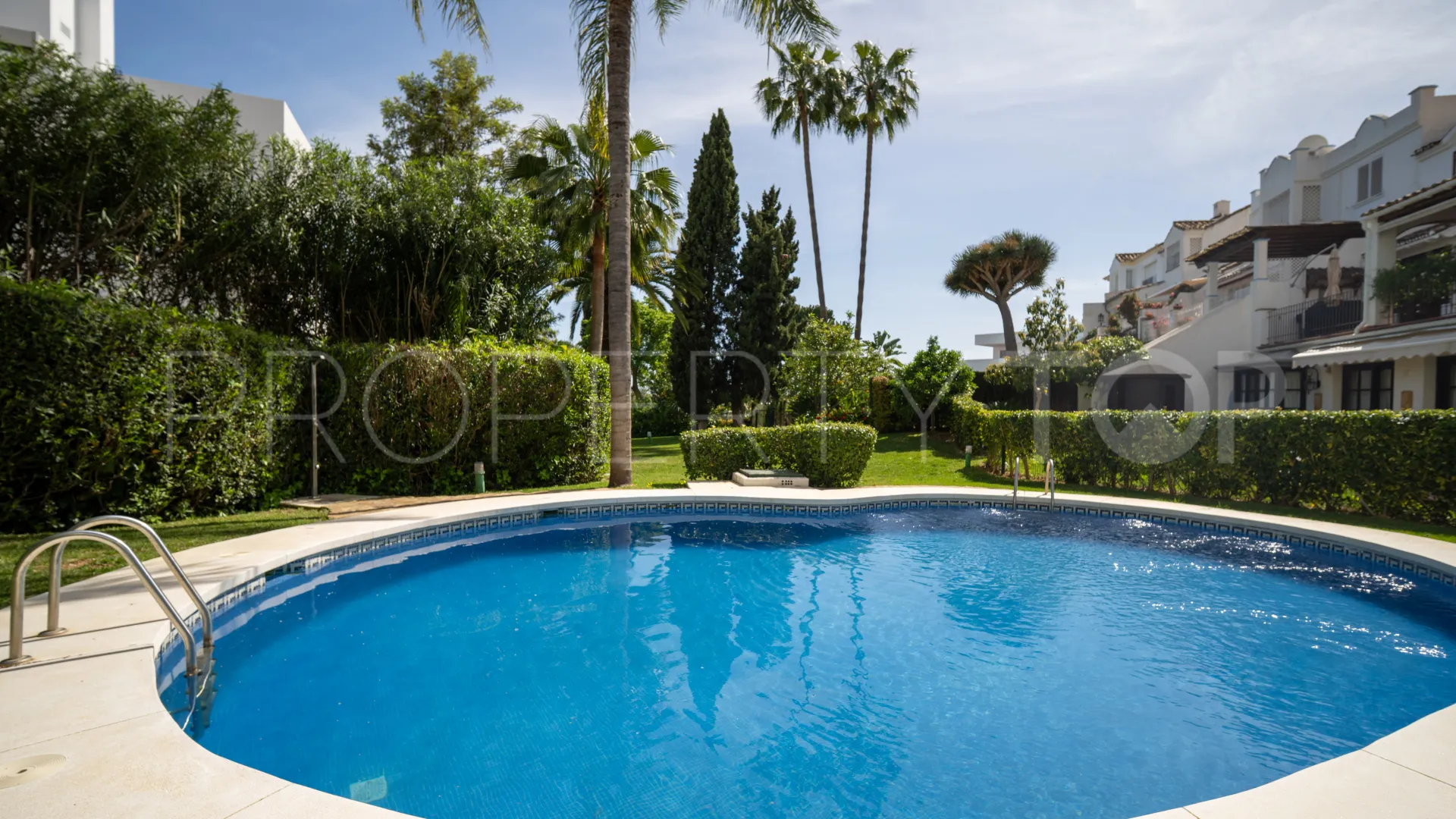 Golden Mile 4 bedrooms town house for sale