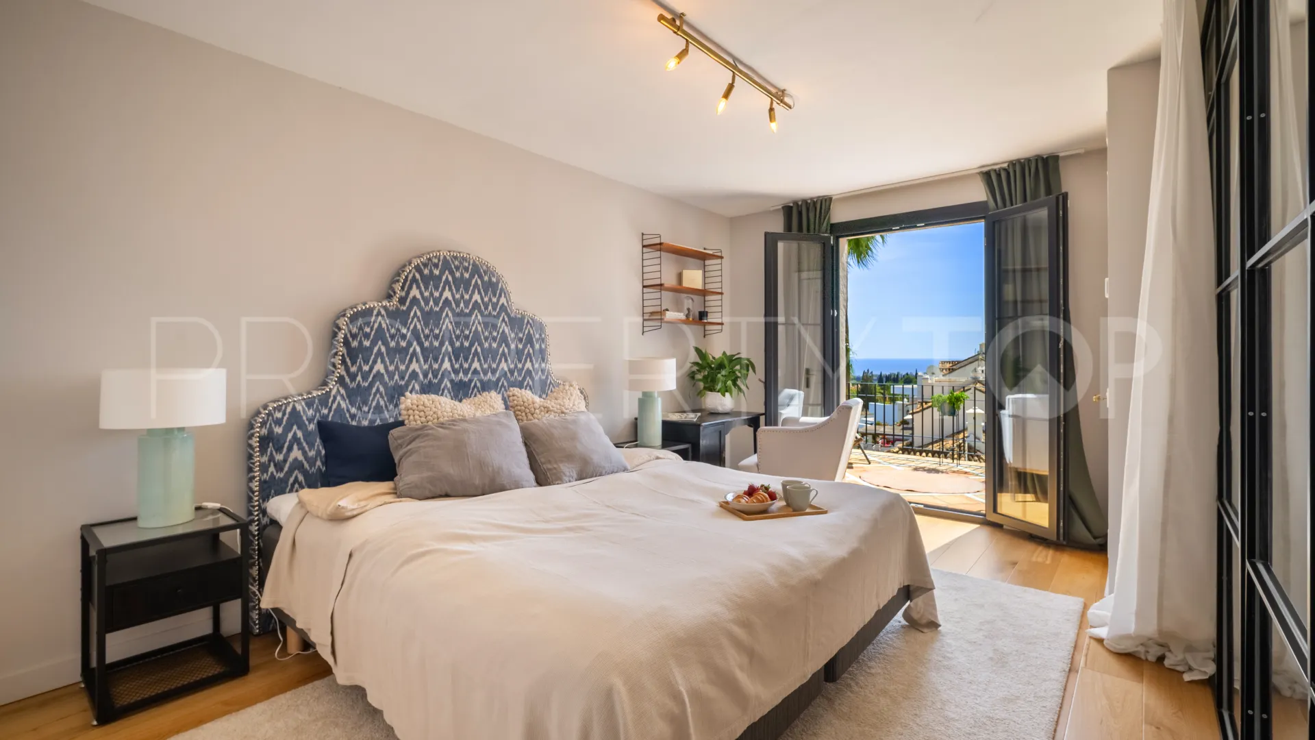Golden Mile 4 bedrooms town house for sale