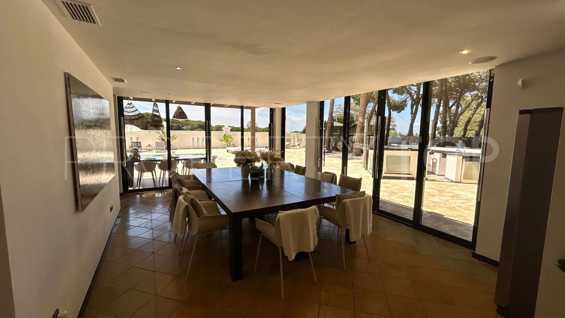 Artola, villa de 8 dormitorios a la venta