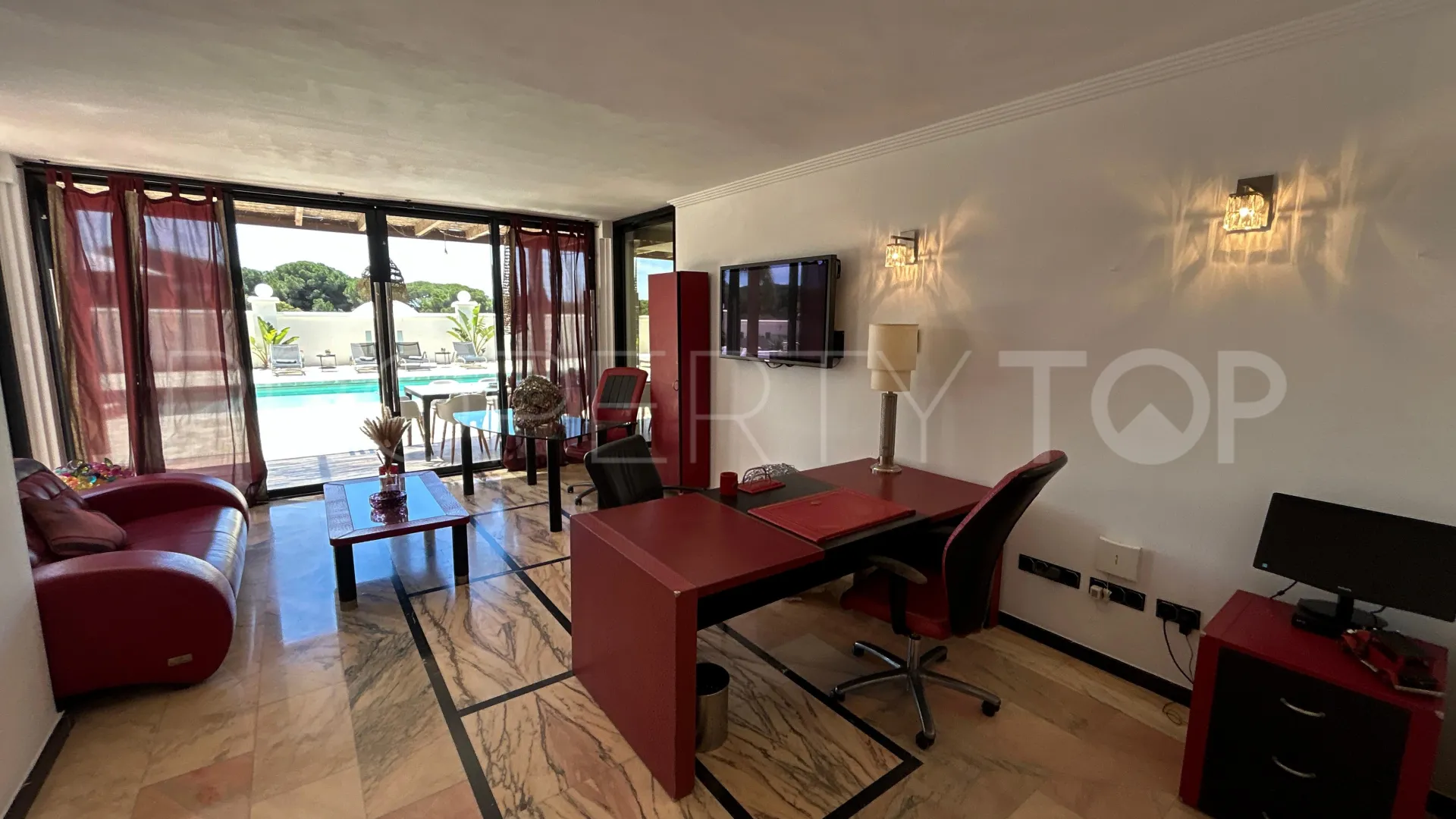 Artola, villa de 8 dormitorios a la venta