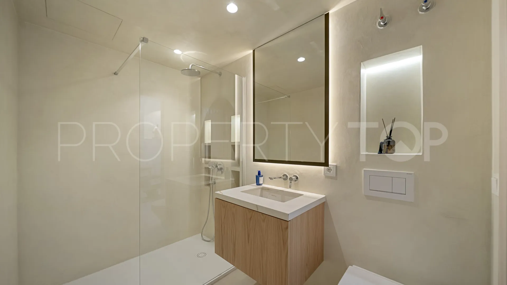 Adosado de 3 dormitorios en venta en Arco Iris