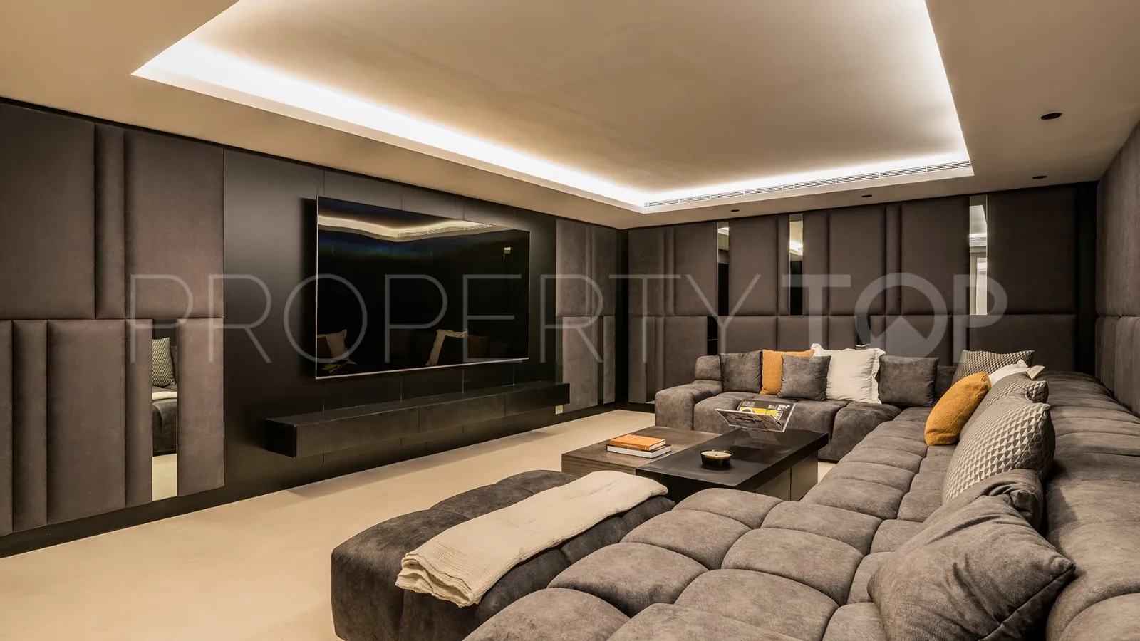 For sale villa in La Quinta