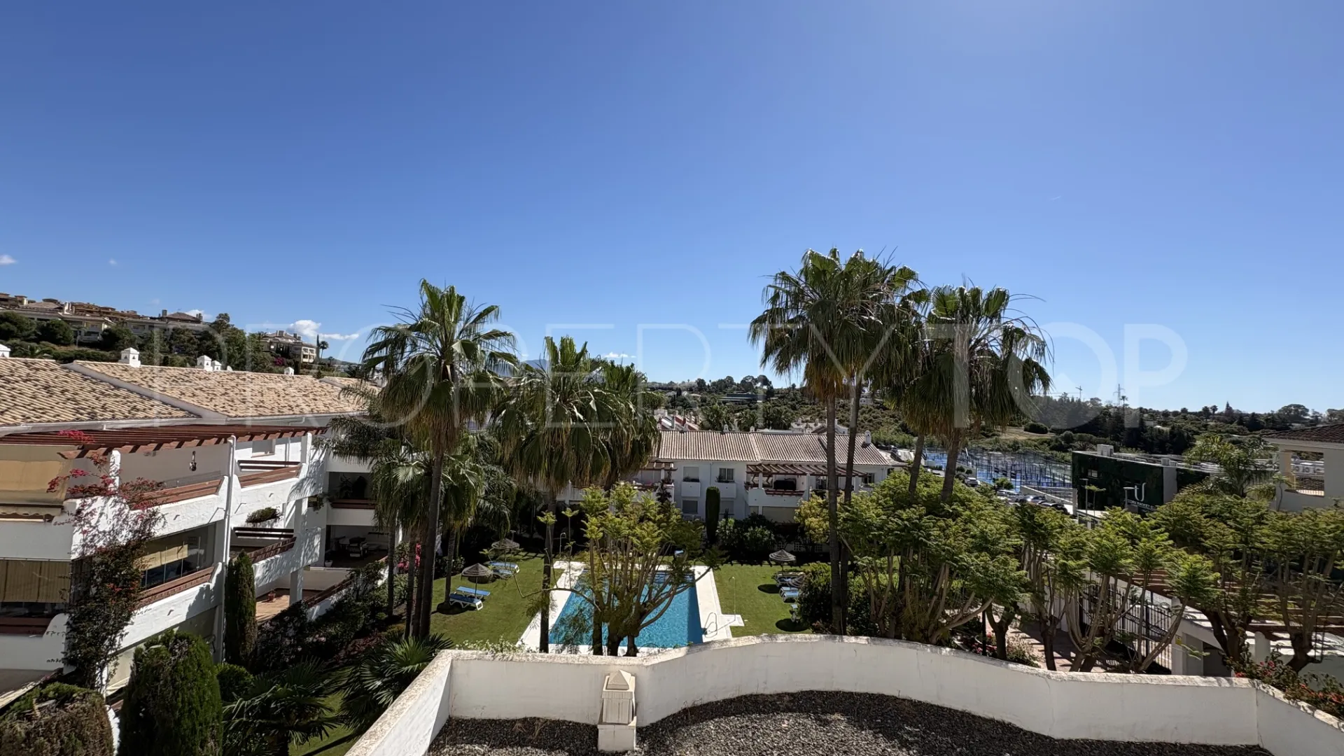Apartamento en venta en Estepona