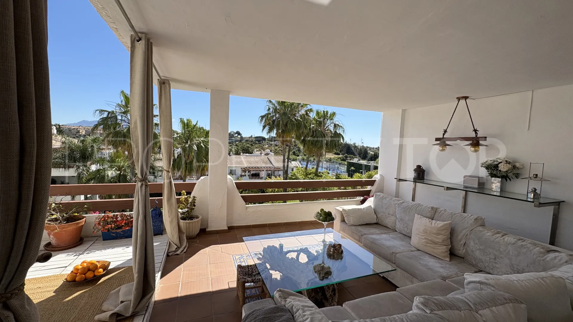 Apartamento en venta en Estepona