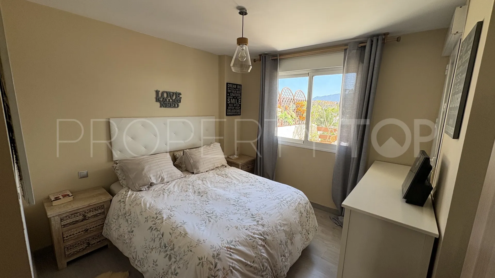Apartamento en venta en Estepona