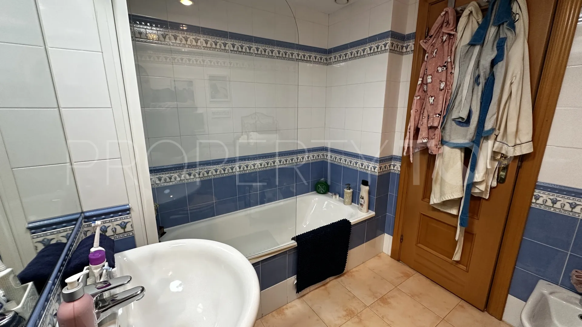 Apartamento en venta en Estepona