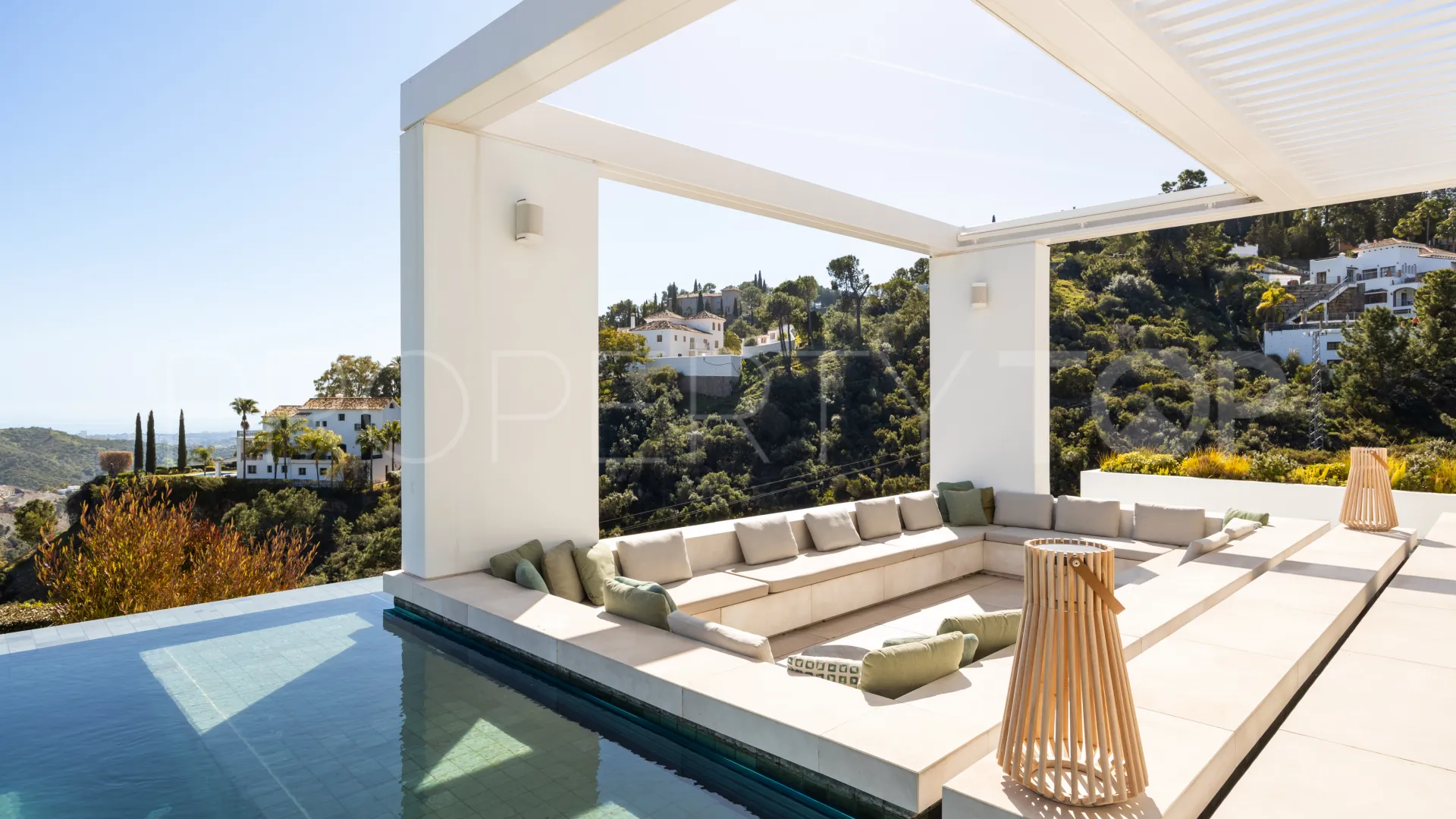 El Madroñal, villa con 7 dormitorios en venta