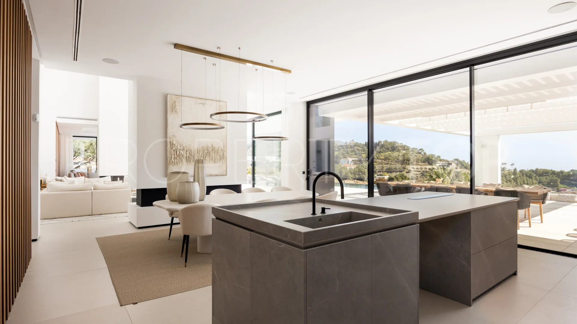 El Madroñal, villa con 7 dormitorios en venta