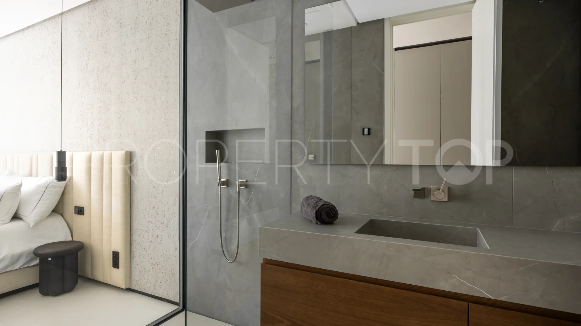 El Madroñal, villa con 7 dormitorios en venta