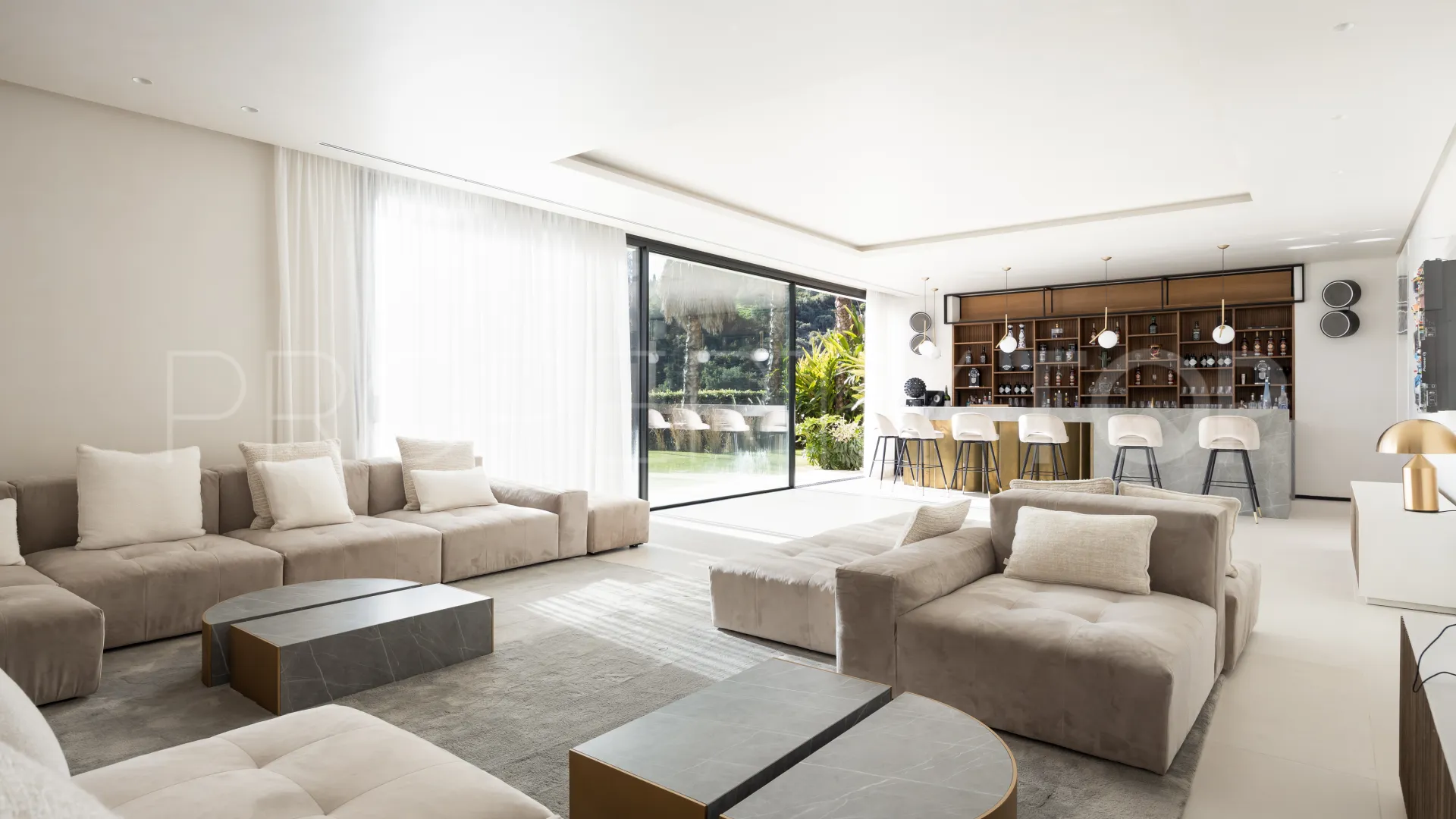 El Madroñal, villa con 7 dormitorios en venta