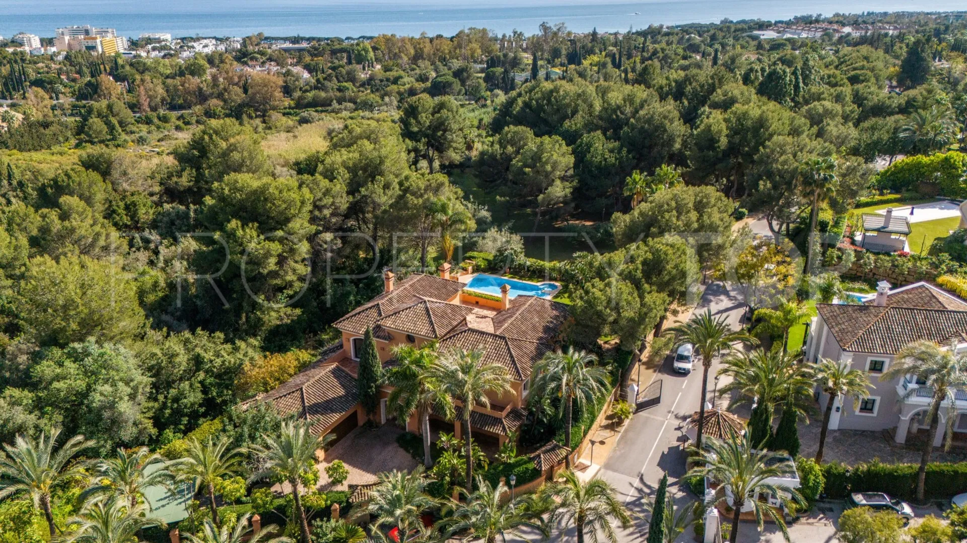 For sale villa in Altos Reales with 5 bedrooms
