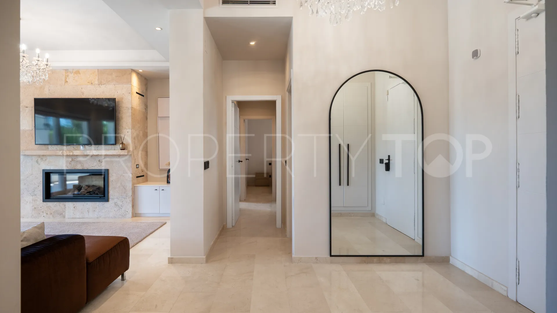 For sale Nueva Andalucia 6 bedrooms villa