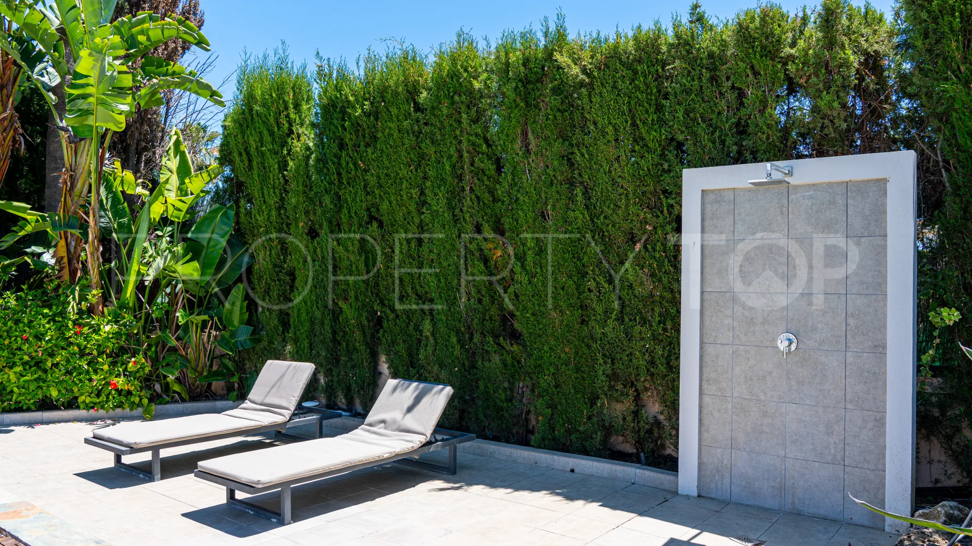 For sale Nueva Andalucia 6 bedrooms villa