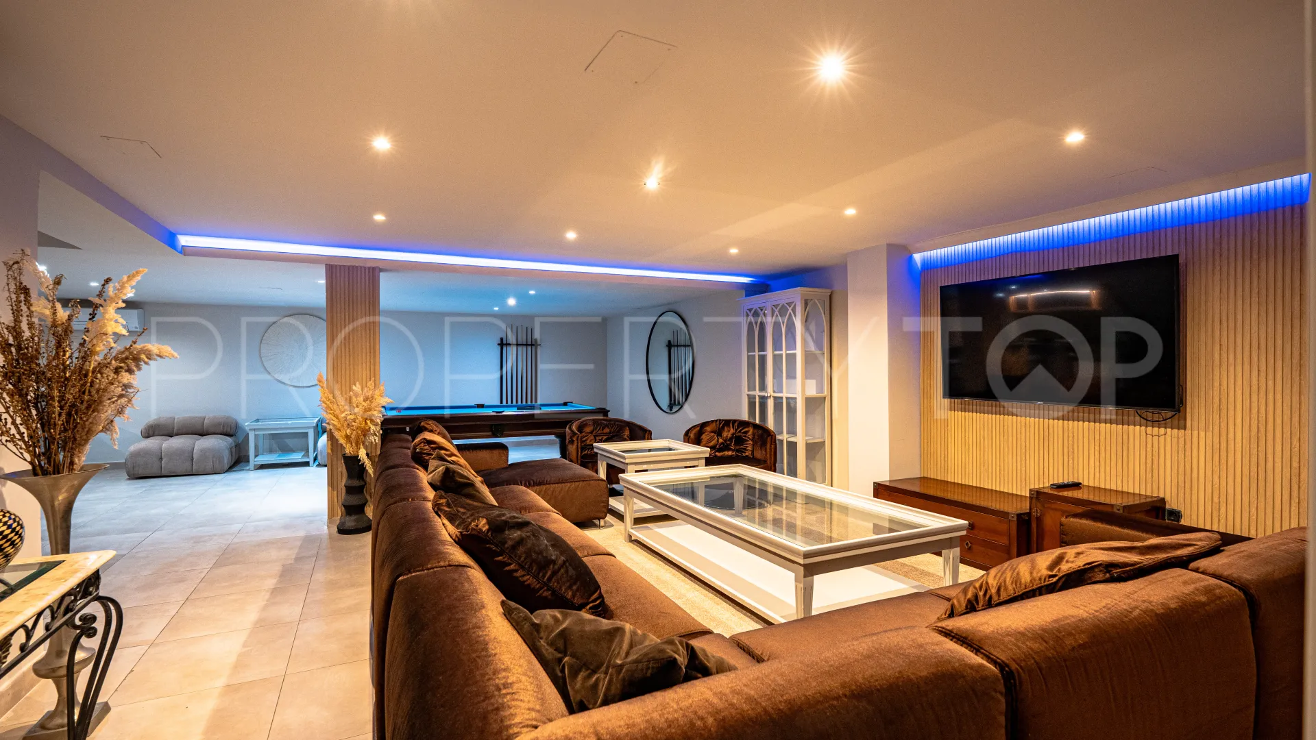 For sale Nueva Andalucia 6 bedrooms villa